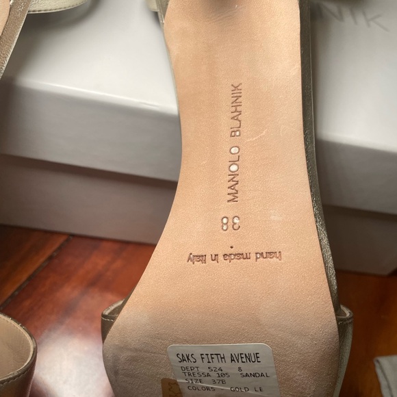 Manolo Blahnik gold ankle strap sandal - Picture 7 of 7